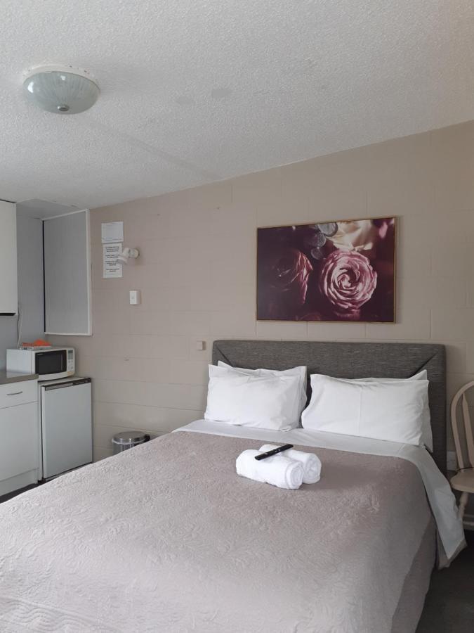 Paeroa Rail Trail Motel Bagian luar foto